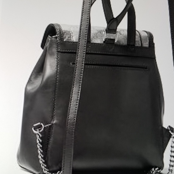 Michael Kors Whitney Backpack and Carry All Wallet NWT - Picture 3 of 12